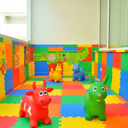 Amburgo מלון 3*