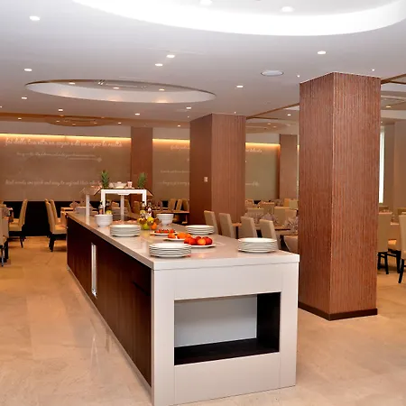 מלון Amburgo 3*