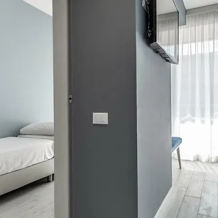 Отель Amburgo 3*